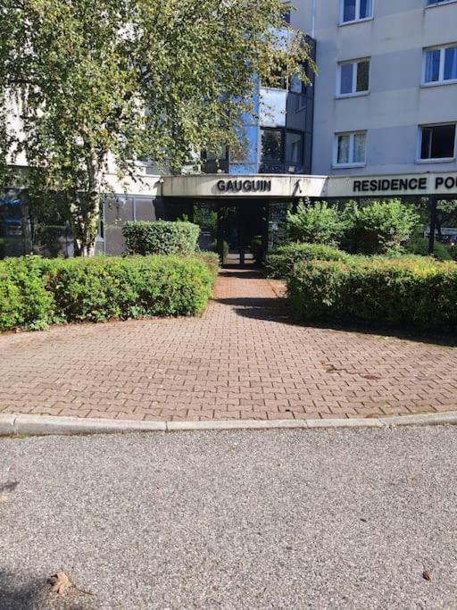 Studio Dans Residence Pour Location Courte Duree Et Etudiants Parking Gratuit Gières Exteriör bild
